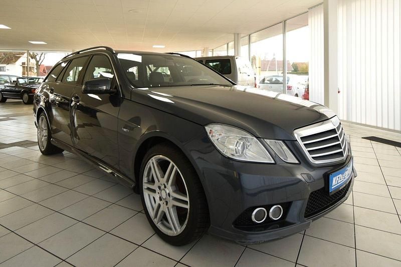 Gebraucht Mercedes E200 184 PS (135 kW) 2010 Grau Kombi