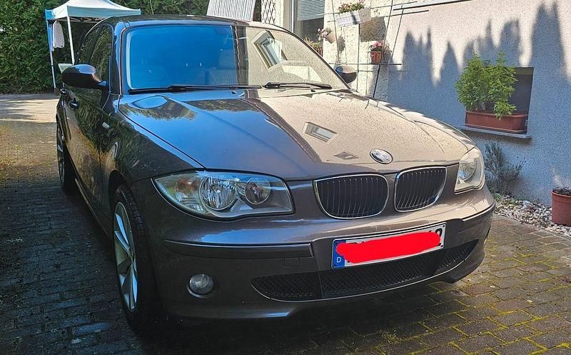 Gebraucht BMW 118 122 PS (89 kW) 2005 Braun Kleinwagen