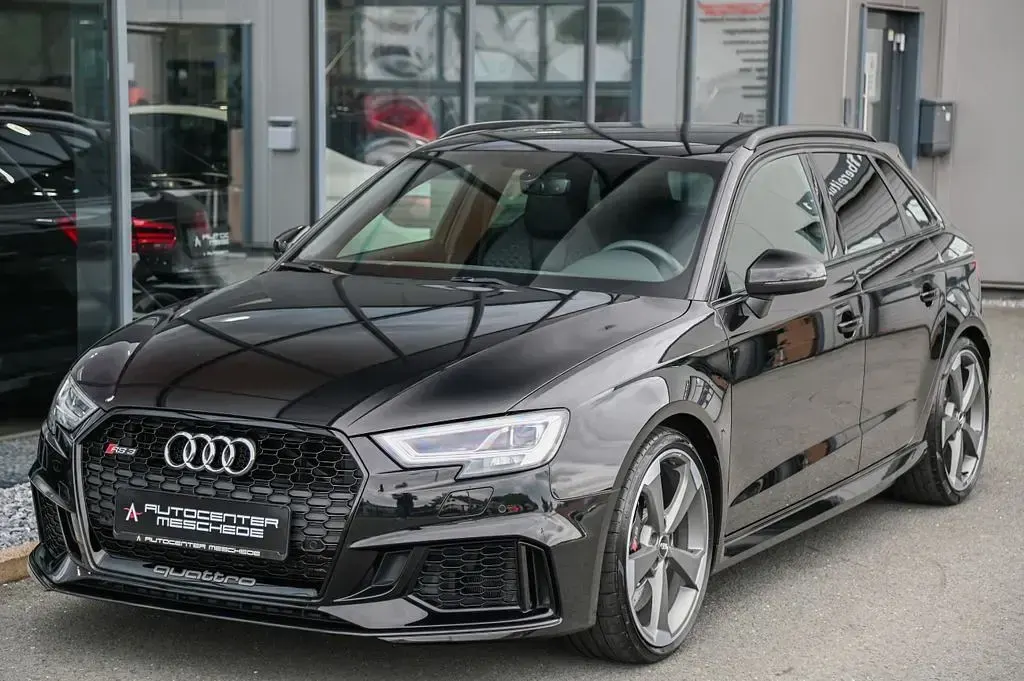Gebraucht Audi RS3 Ambiente 400 PS (294 kW) 2017 Mythosschwarz metallic Limousine