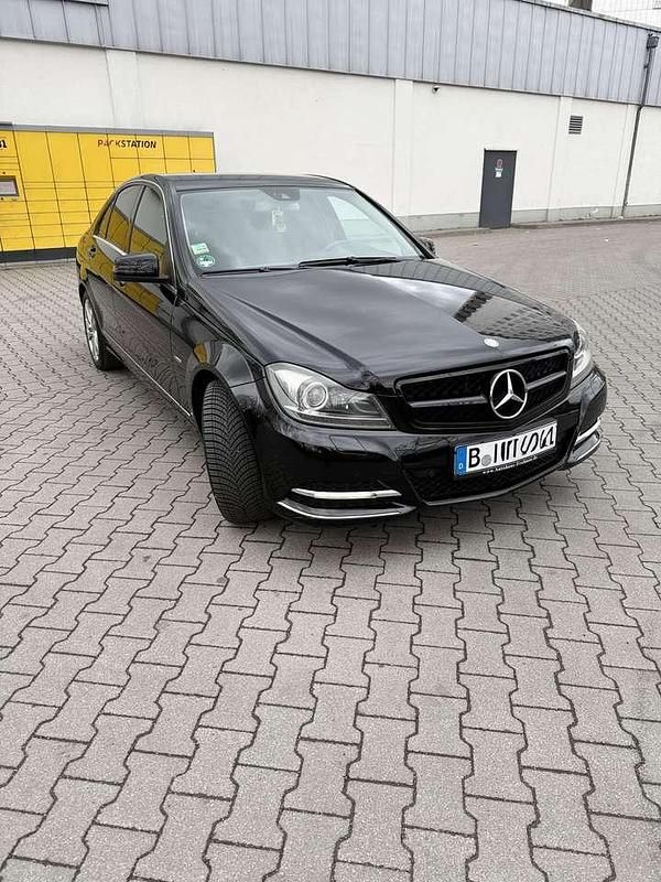 Gebraucht Mercedes C250 Avantgarde 204 PS (150 kW) 2011 Schwarz Limousine