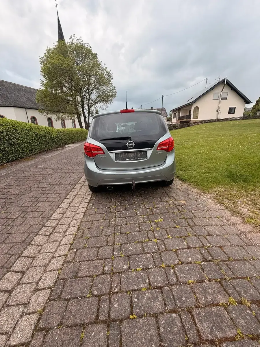 Używany Opel Meriva 140 KM (102 kW) 2012 Szary Minivan