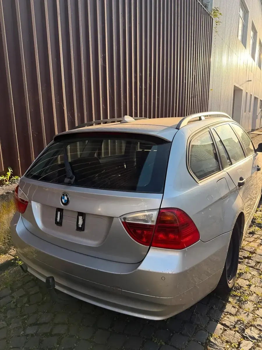 Gebraucht BMW 320 150 PS (110 kW) 2005 Silber Kombi