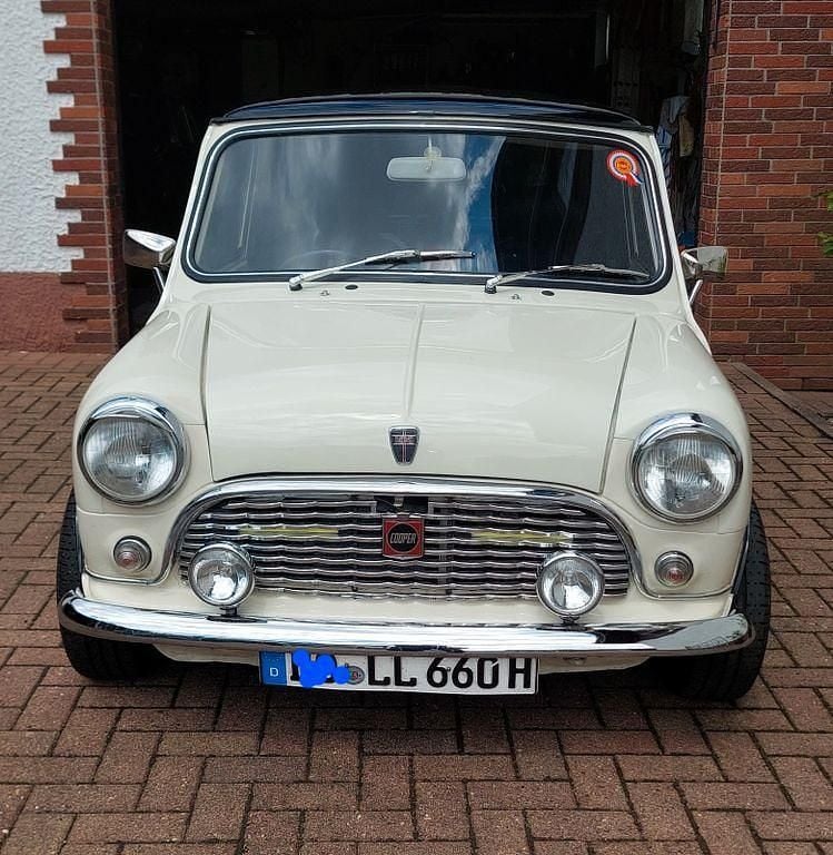 Weiß Gebraucht 1976 Mini 1000 Kleinwagen | 18.900 € - Bild 1/4