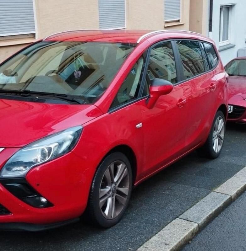 Rot Gebraucht 2013 Opel Zafira Van / Kleinbus | 3.500 € - Bild 1/3