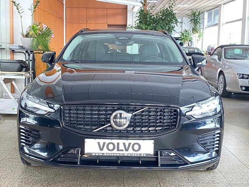 Gebraucht Volvo V60 Plus 398 PS (292 kW) 2022 Schwarz Kombi