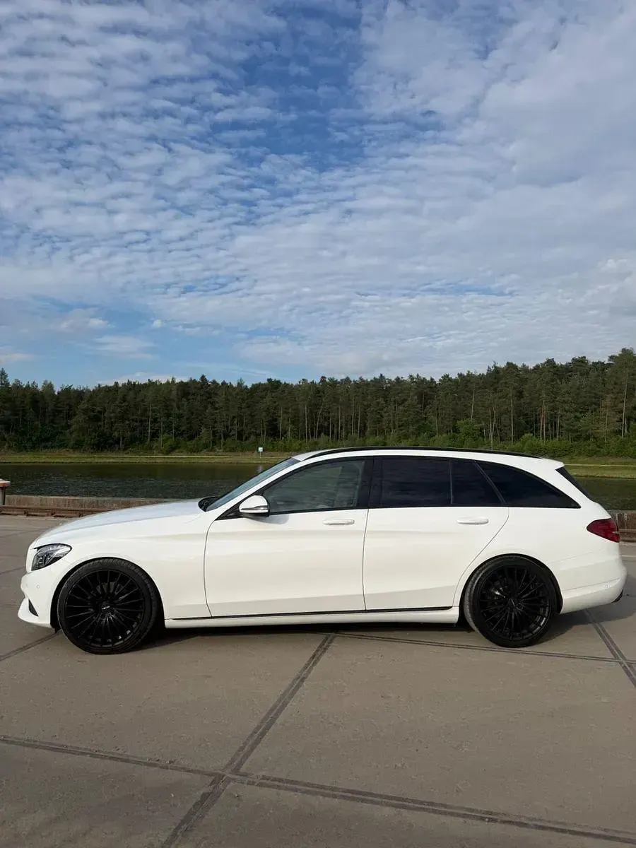 Gebraucht Mercedes C180 AMG 116 PS (85 kW) 2015 Weiß Kombi