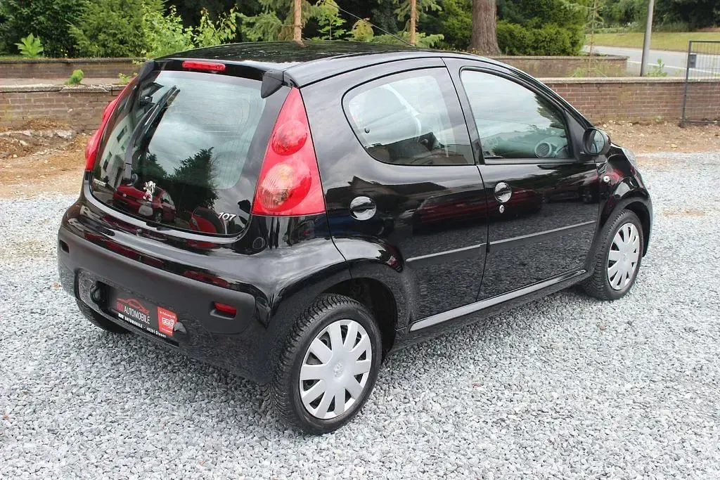 Gebraucht Peugeot 107 68 PS (50 kW) 2008 Schwarz Kleinwagen