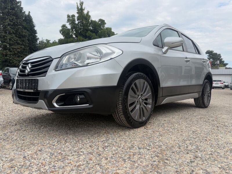 Silber Gebraucht 2015 Suzuki SX4 S-Cross SUV | 7.990 € (Fairer Preis) - Bild 1/4
