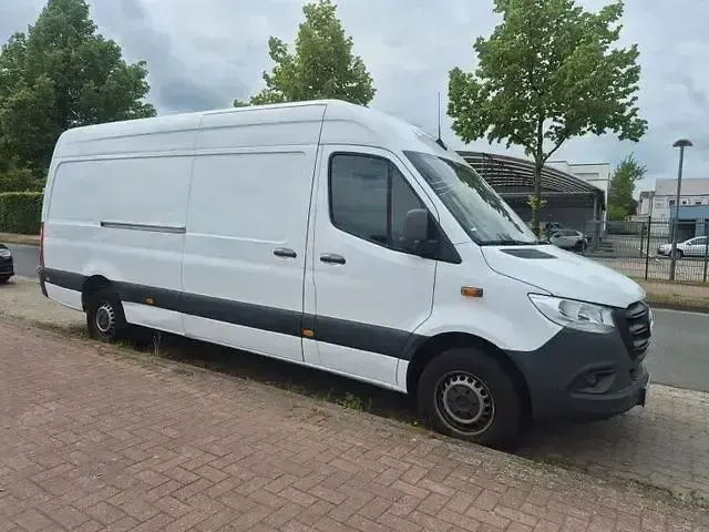 Gebraucht Mercedes Sprinter 170 PS (125 kW) 2024 Andere Van