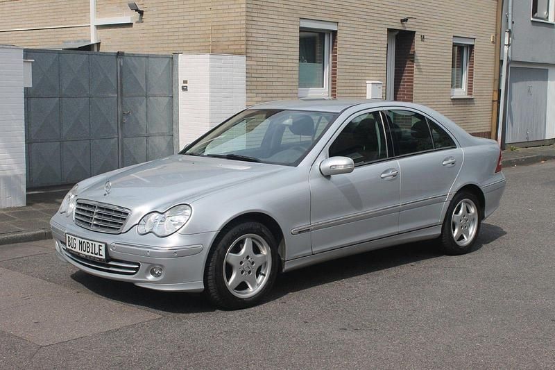 Gebraucht Mercedes C220 Elegance 150 PS (110 kW) 2006 Silber Limousine