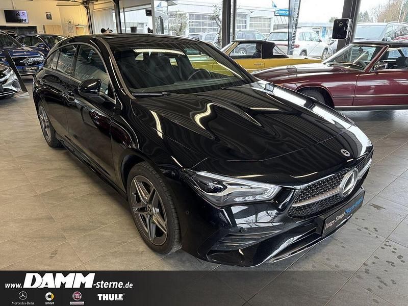 Gebraucht Mercedes CLA250e Shooting Brake AMG line 218 PS (160 kW) 2025 Kosmosschwarz Kombi