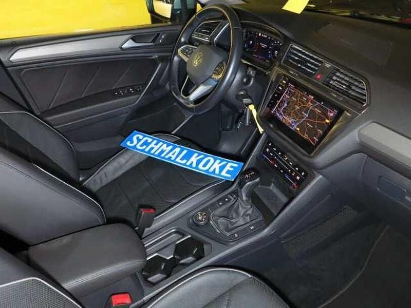 Gebraucht VW Tiguan Allspace Life 200 PS (147 kW) 2022 Deep black pearlescent (metallic) SUV