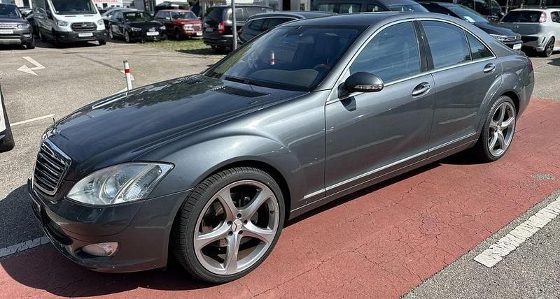 Grau Gebraucht 2006 Mercedes S350 Limousine | 7.990 € (Teuer) - Bild 1/4
