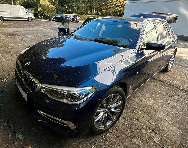 Blau Gebraucht 2017 BMW 540 Luxury Line Kombi | 27.000 € (Superpreis) - Bild 1/4
