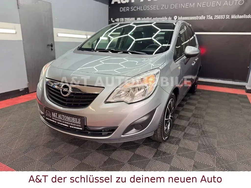 Gebraucht Opel Meriva Edition 101 PS (74 kW) 2010 Silber Van / Kleinbus