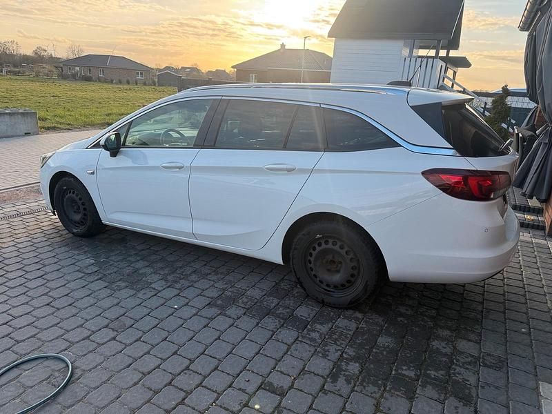 Gebraucht Opel Astra 136 PS (100 kW) 2017 Weiß Kombi