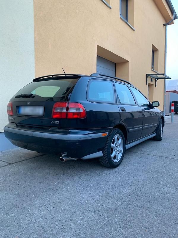 Gebraucht Volvo V40 116 PS (85 kW) 1998 Kombi