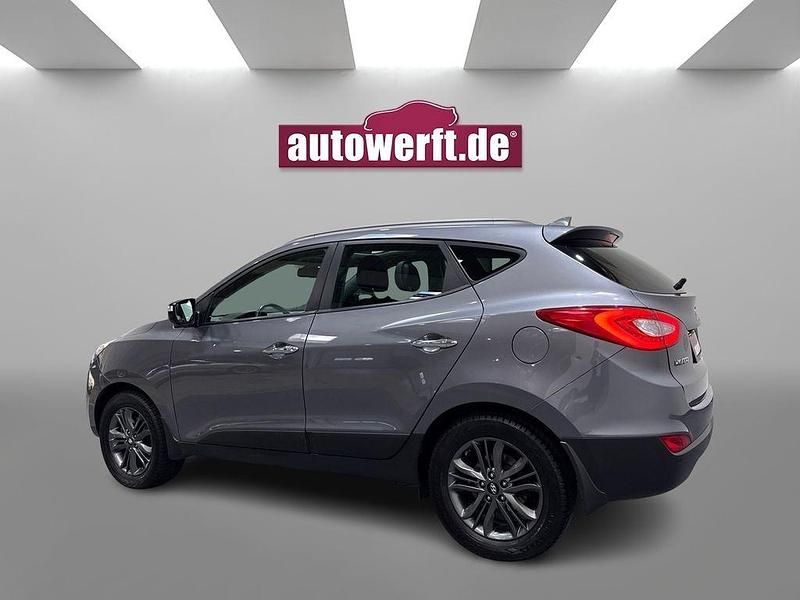 Gebraucht Hyundai Tucson 136 PS (100 kW) 2015 Grau SUV