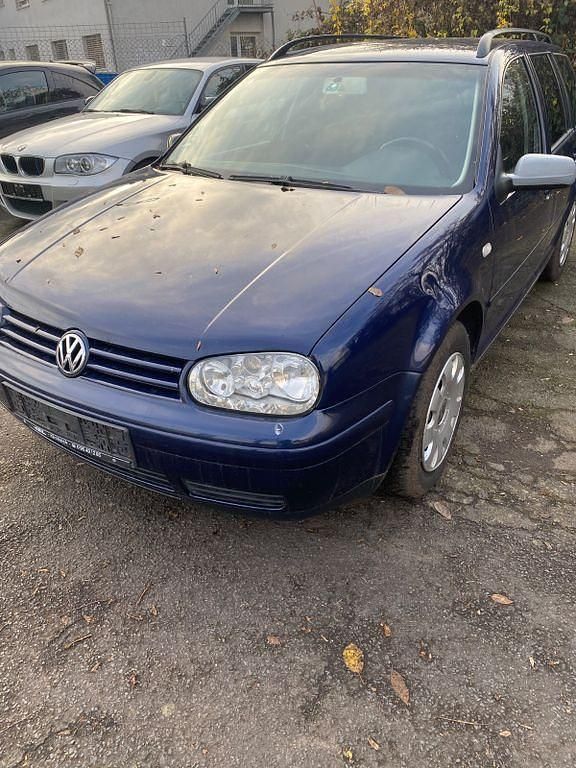 Blau Gebraucht 2003 VW Golf IV Comfortline Kombi | 3.300 € (Teuer) - Bild 1/4
