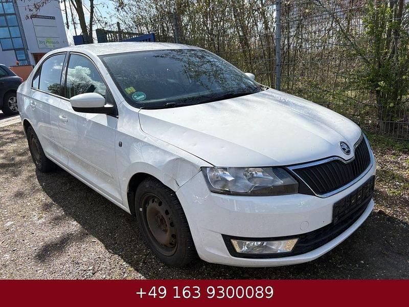 Gebraucht Skoda Rapid Elegance 105 PS (77 kW) 2012 Weiß Kleinwagen