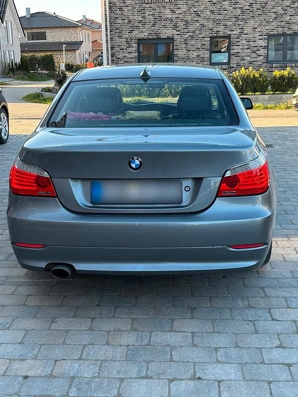 Second-hand BMW 520 177 CP (130 kW) 2009 Gri Berlinǎ