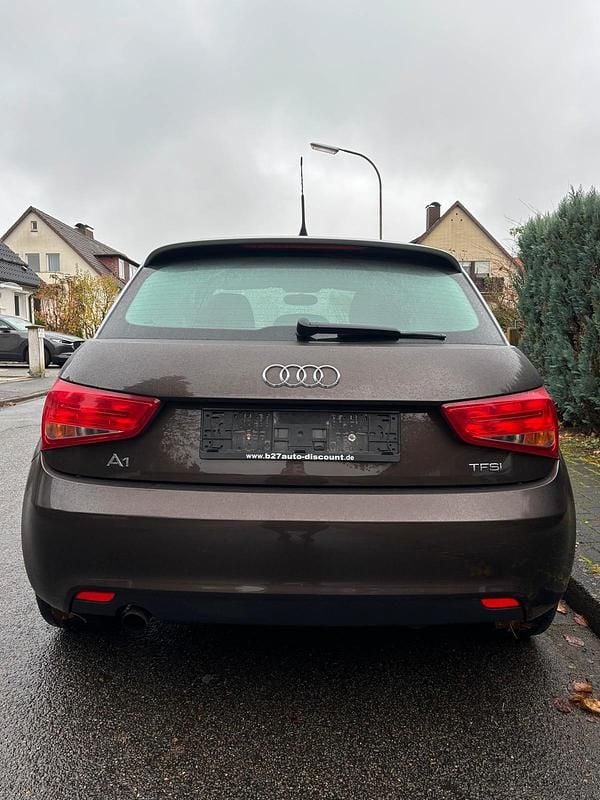 Gebraucht Audi A1 86 PS (63 kW) 2012 Braun Kleinwagen