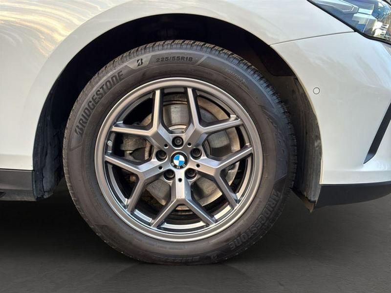 Gebraucht BMW 520 Sport Line 197 PS (144 kW) 2024 Weiß Limousine