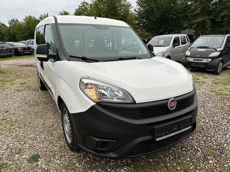 Gebraucht Fiat Doblò Basis 95 PS (69 kW) 2017 Weiß Van / Kleinbus