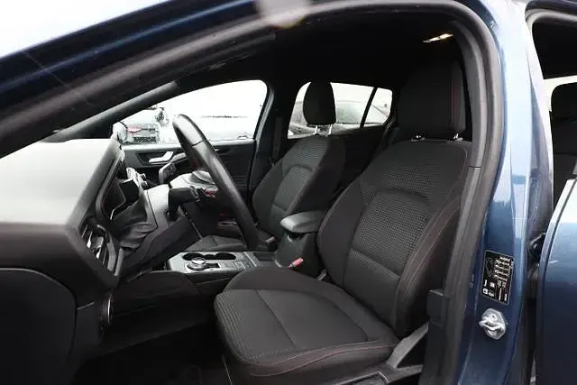 Gebraucht Ford Focus ST-Line X 150 PS (110 kW) 2021 Chroma blau metallic chroma blau metallic Kombi