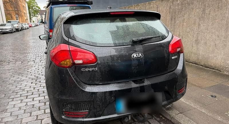 Gebraucht Kia Ceed 136 PS (100 kW) 2016 Schwarz Kleinwagen