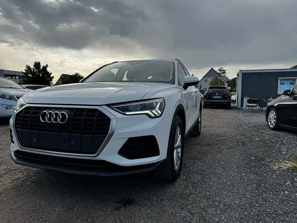 Gebraucht Audi Q3 Basis 150 PS (110 kW) 2021 Weiß SUV