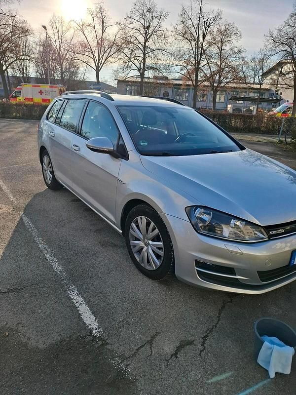 Gebraucht VW Golf VII 110 PS (80 kW) 2015 Silber Kombi