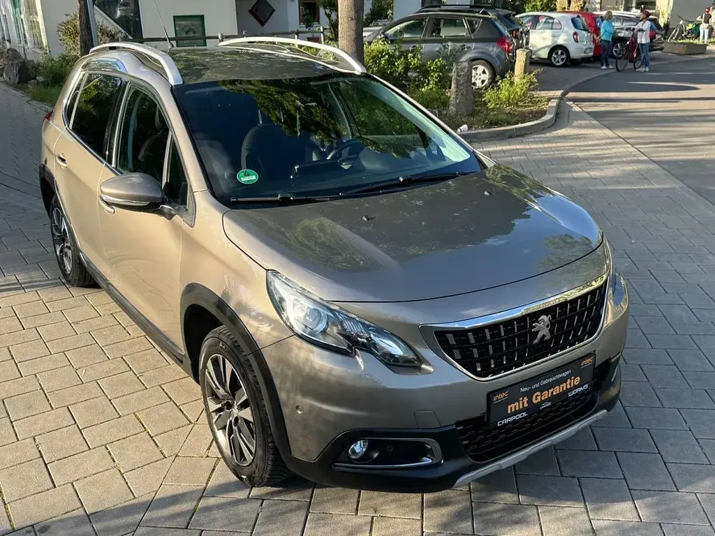 Gebraucht Peugeot 2008 Allure 110 PS (80 kW) 2016 Grau SUV