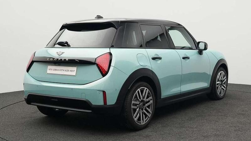 Usata Mini Cooper Classic 156 CV (114 kW) 2024 Verde Utilitaria