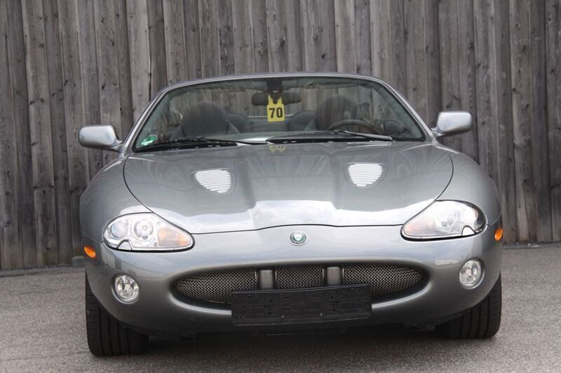 Grau Gebraucht 2003 Jaguar XKR S Cabrio | 42.999 € - Bild 1/4