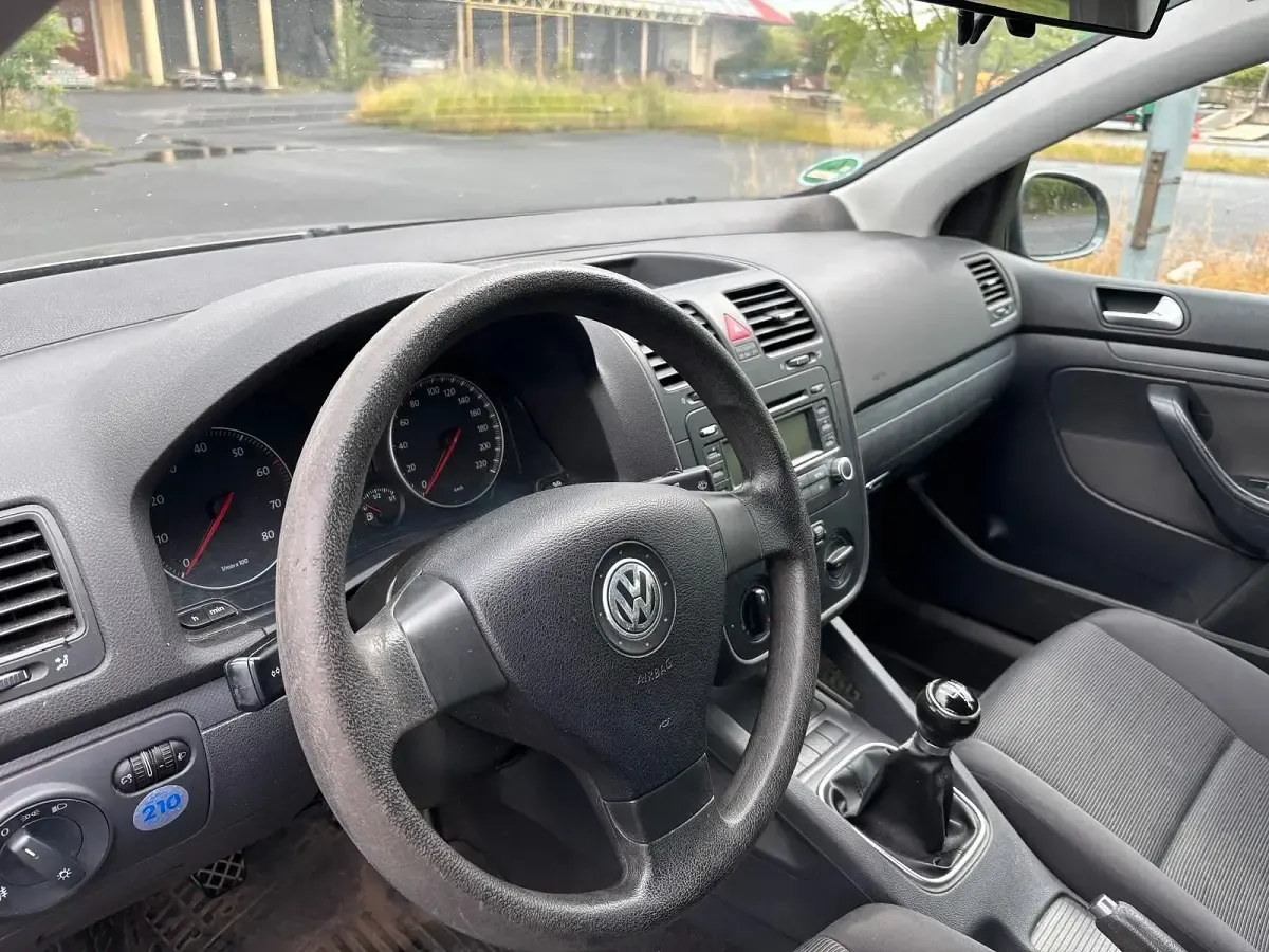 Gebraucht VW Golf IV 74 PS (54 kW) 2005 Grau Limousine