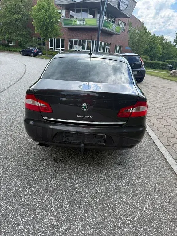Gebraucht Skoda Superb Elegance 160 PS (117 kW) 2009 Grau Limousine