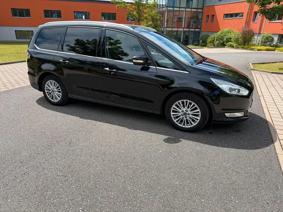 Gebraucht Ford Galaxy Titanium 180 PS (132 kW) 2018 Schwarz Van / Kleinbus