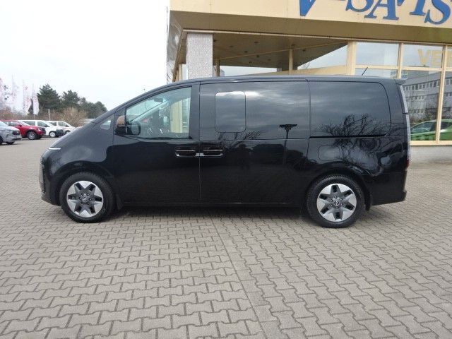 Gebraucht Hyundai Staria Signature 177 PS (130 kW) 2022 Schwarz Van / Kleinbus