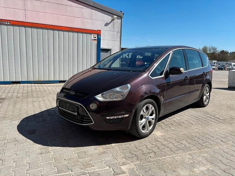 Gebraucht Ford S-MAX Titanium 140 PS (102 kW) 2012 Van / Kleinbus