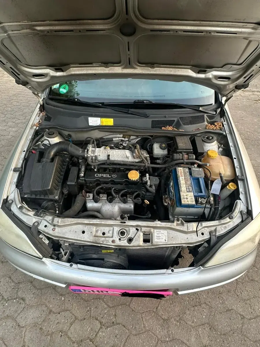 Gebraucht Opel Astra 84 PS (61 kW) 2002 Silber Limousine
