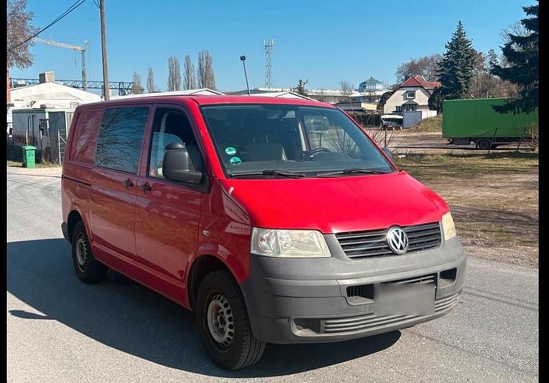 Second-hand VW Transporter 116 CP (85 kW) 2009 Roșu Van
