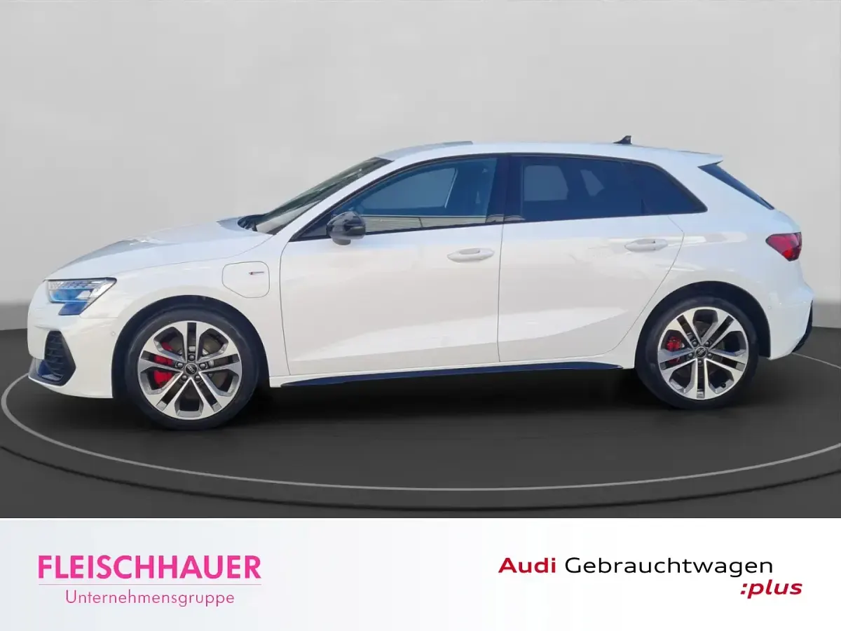 Gebraucht Audi A3 S-Line 272 PS (200 kW) 2024 Weiss Limousine