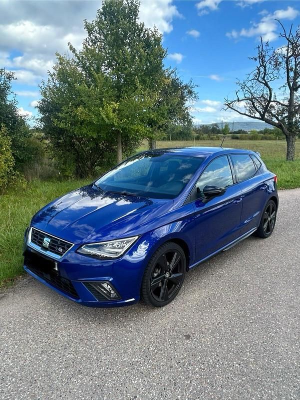Blau Gebraucht 2020 Seat Ibiza Black Edition Kleinwagen | 18.900 € - Bild 1/4