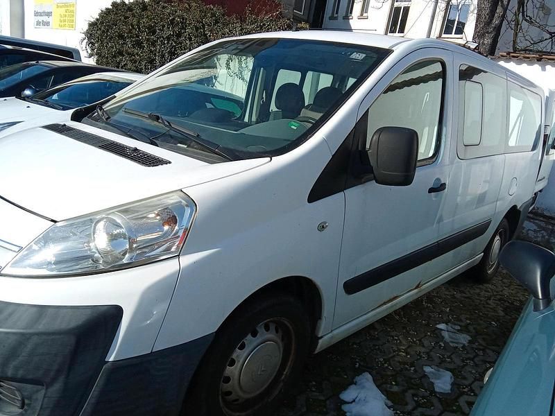 Gebraucht Citroën Jumpy 120 PS (88 kW) 2011 Weiß Van / Kleinbus