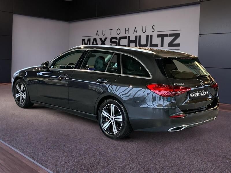 Gebraucht Mercedes C220 197 PS (144 kW) 2023 Metalliclack graphitgrau Kombi