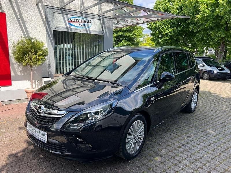 Schwarz Gebraucht 2015 Opel Zafira Tourer Van / Kleinbus | 7.900 € (Superpreis) - Bild 1/4