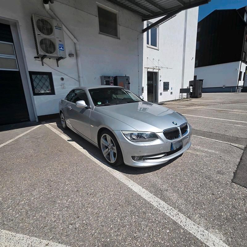 Grau Gebraucht 2010 BMW 325 Cabriolet Cabrio | 17.000 € - Bild 1/4