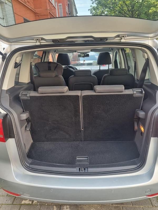 Gebraucht VW Touran 110 PS (80 kW) 2012 Grau Van / Kleinbus