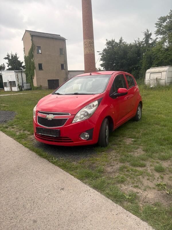 Rot Gebraucht 2011 Chevrolet Spark LS Kleinwagen | 1.999 € (Guter Preis) - Bild 1/4